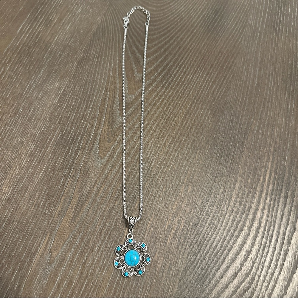 Vintage Bijoux By Meera Silver Turquoise Flower Pendant 18-23" Silvertone Chain - Picture 3 of 5